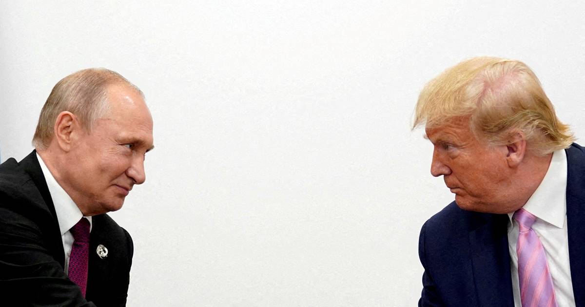 Trump e Putin acordam “negociações imediatas” para alcançar “cessar-fogo total e paz permanente”