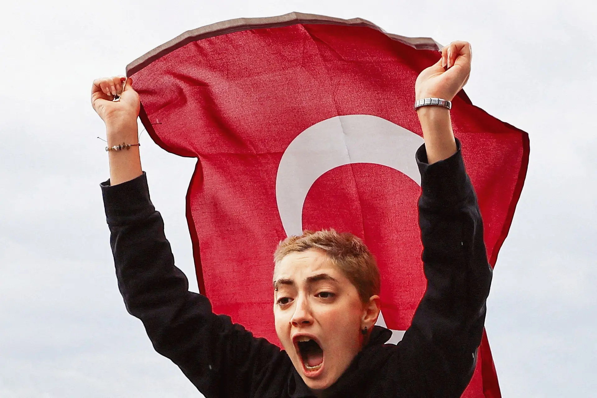 Protestos na Turquia contra detenção de Imamoglu