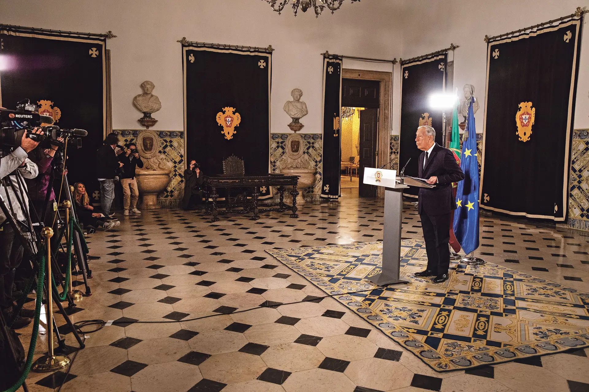 O Presidente não quer ficar até ao fim do seu mandato com um executivo em gestão