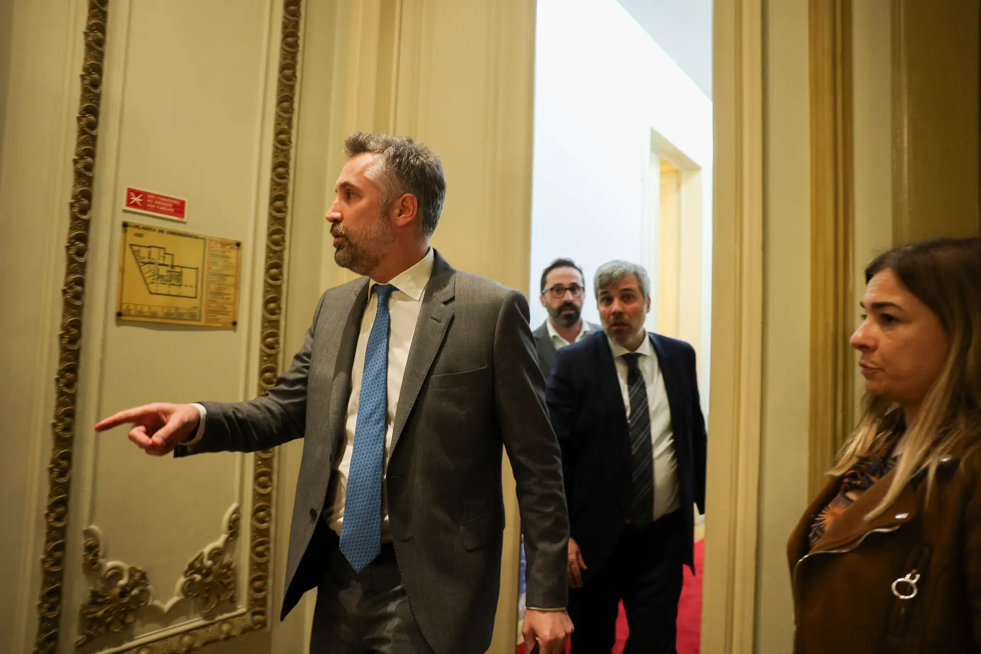 Tarifas de Trump: Pedro Nuno exige “medidas de contingência” a Montenegro