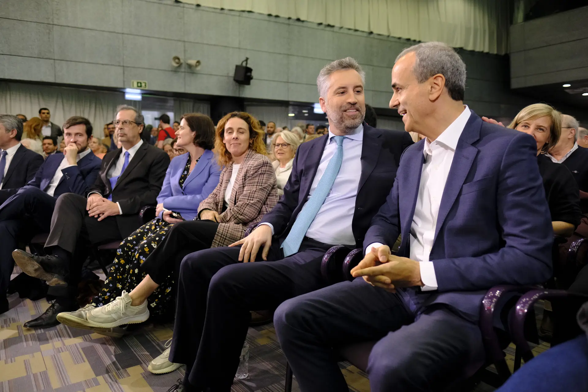 Pedro Nuno Santos na apresentação do programa do PS. Na foto com Fernando Araújo