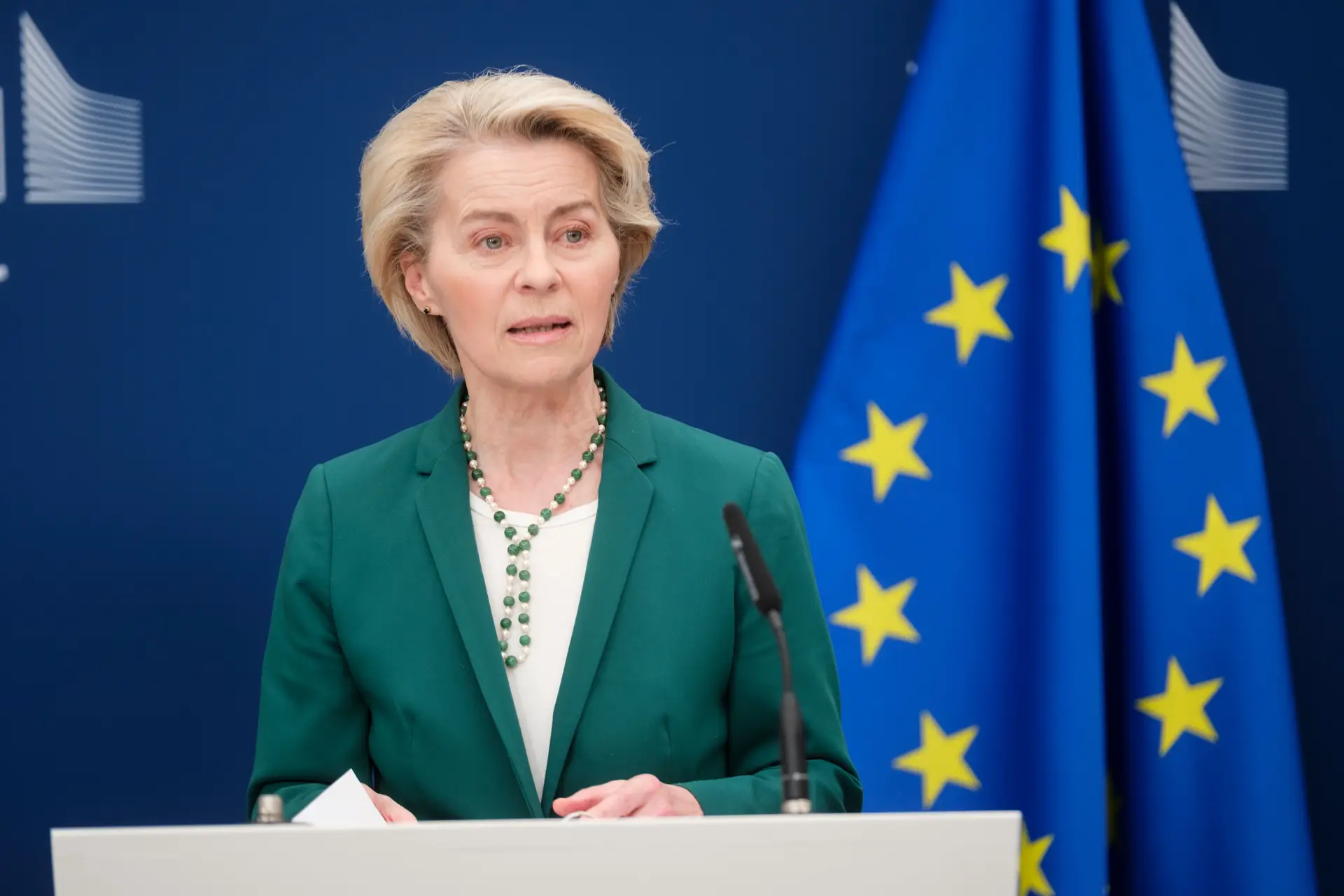 "Notícias profundamente alarmantes": a reação de Ursula von der Leyen aos ataques de Israel 