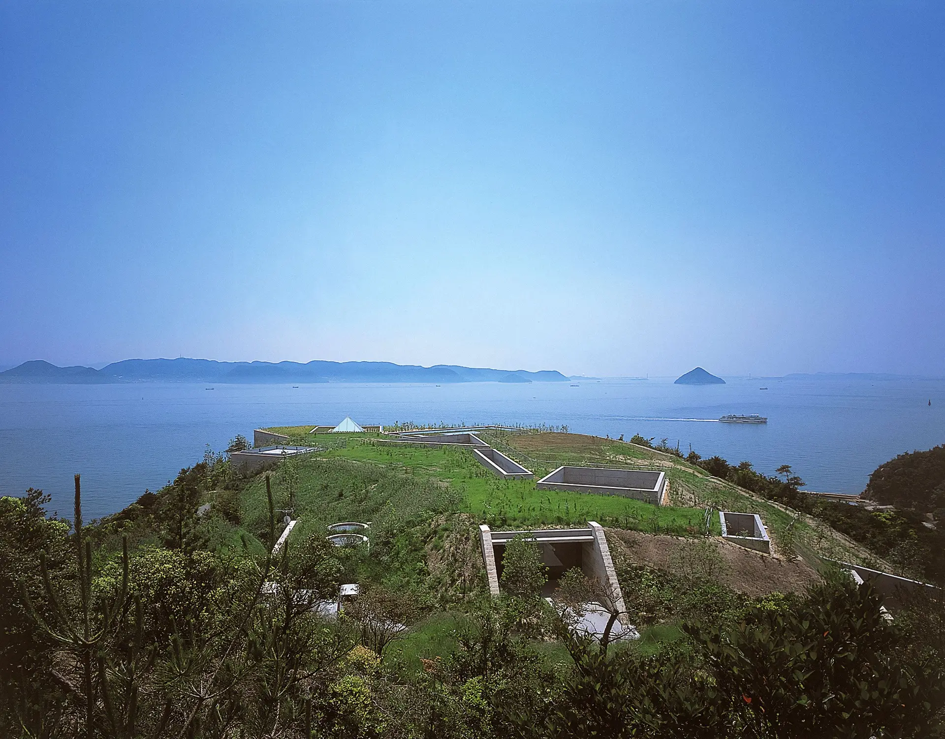 A ilha japonesa que é uma obra de arte, com o génio de Tadao Ando