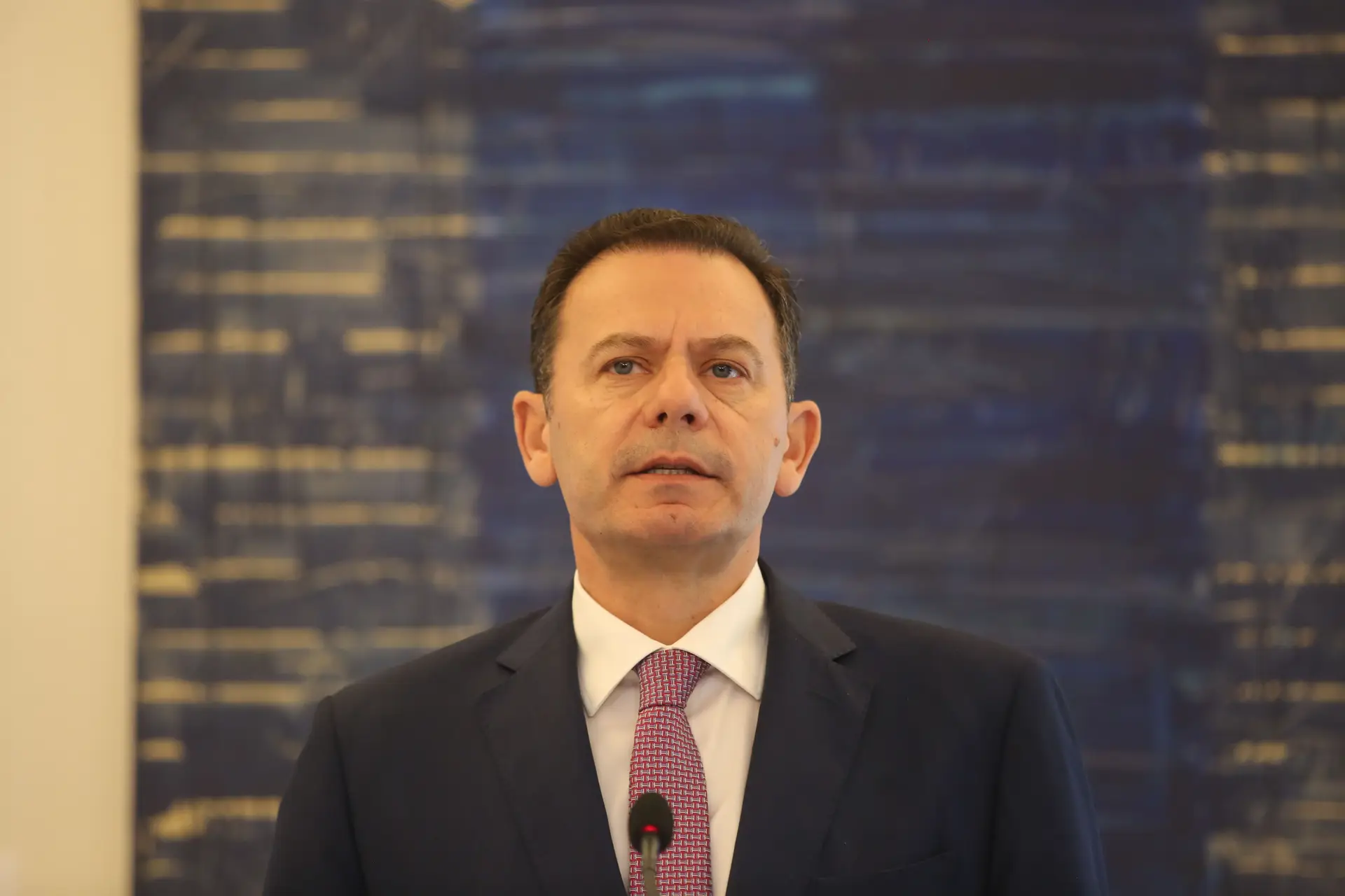 Tarifas: “Não é tempo de aventuras e como diz o povo é mesmo o momento de ter adultos na sala”, diz Luís Montenegro