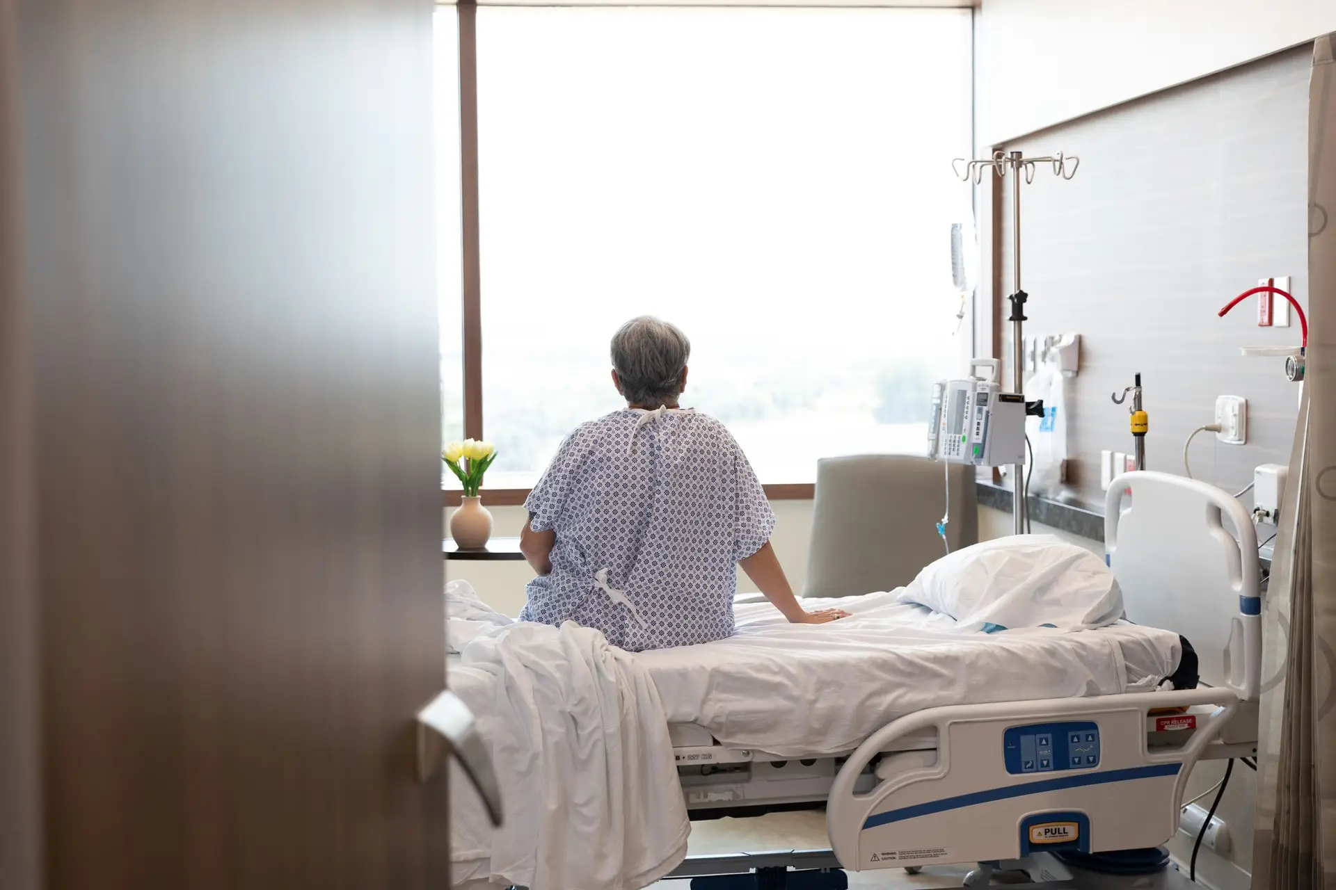 Há mais de duas mil pessoas com alta clínica que continuam internadas nos hospitais por falta de respostas sociais