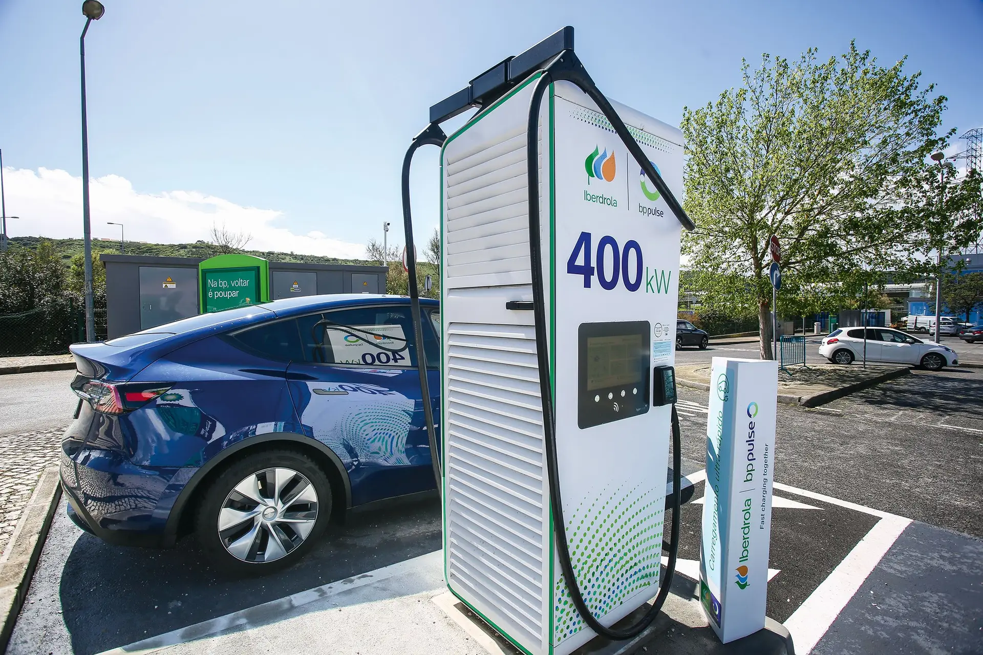 Iberdrola e BP inauguram os carregadores de carros elétricos mais potentes no país