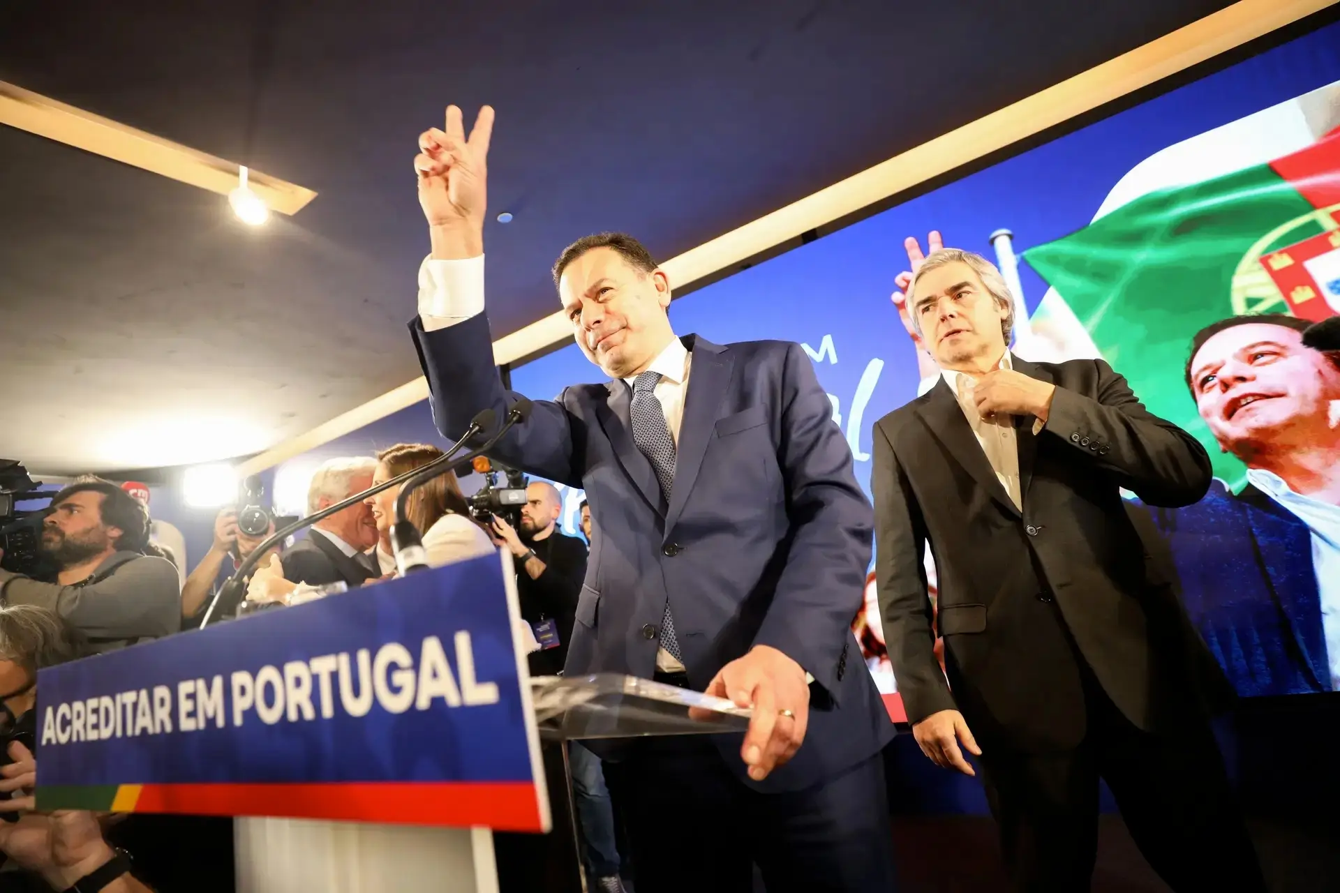 Sondagem Expresso-SIC: AD na frente e com mais eleitores convictos