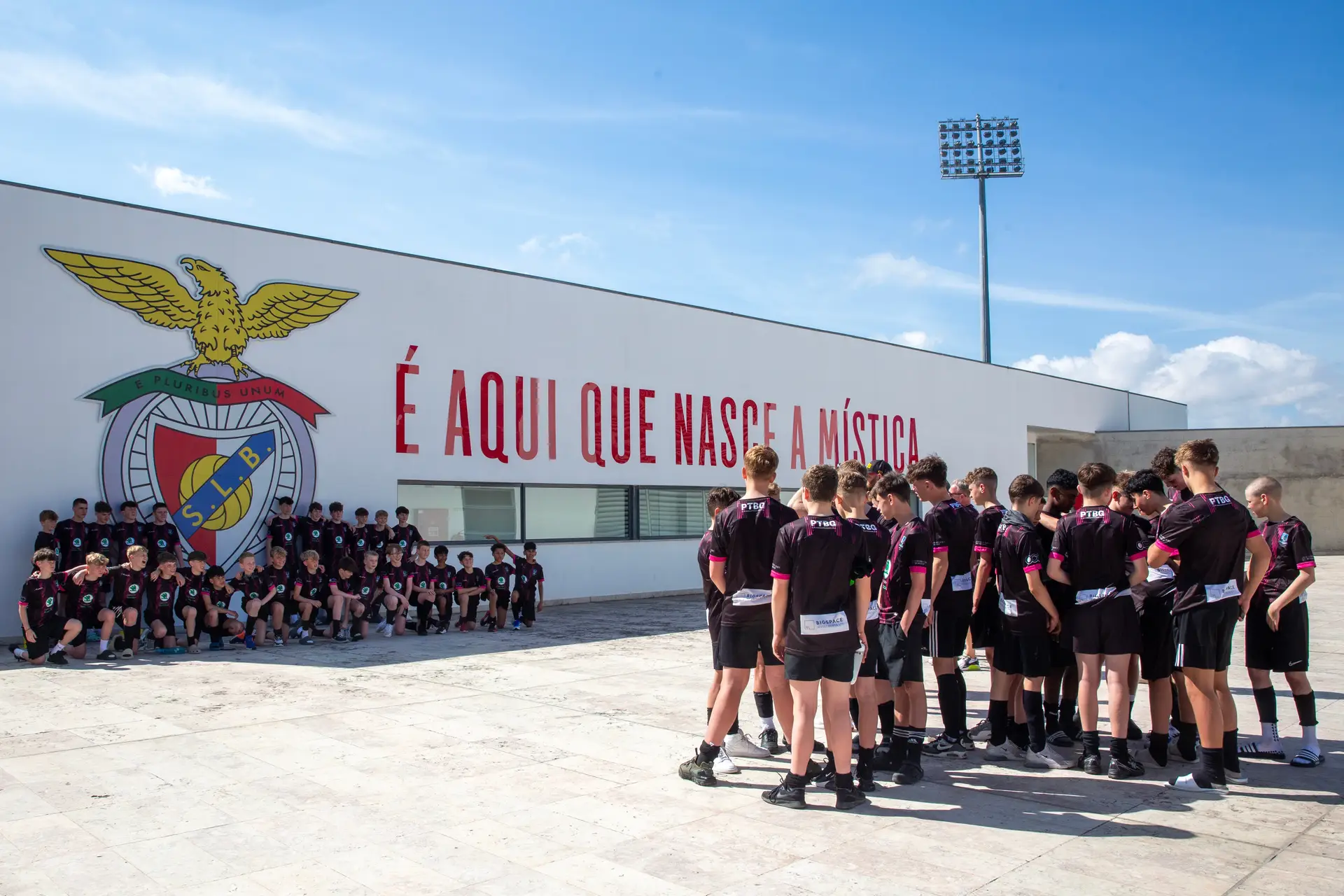 Visitas e treinos geram “bom negócio” aos clubes de futebol