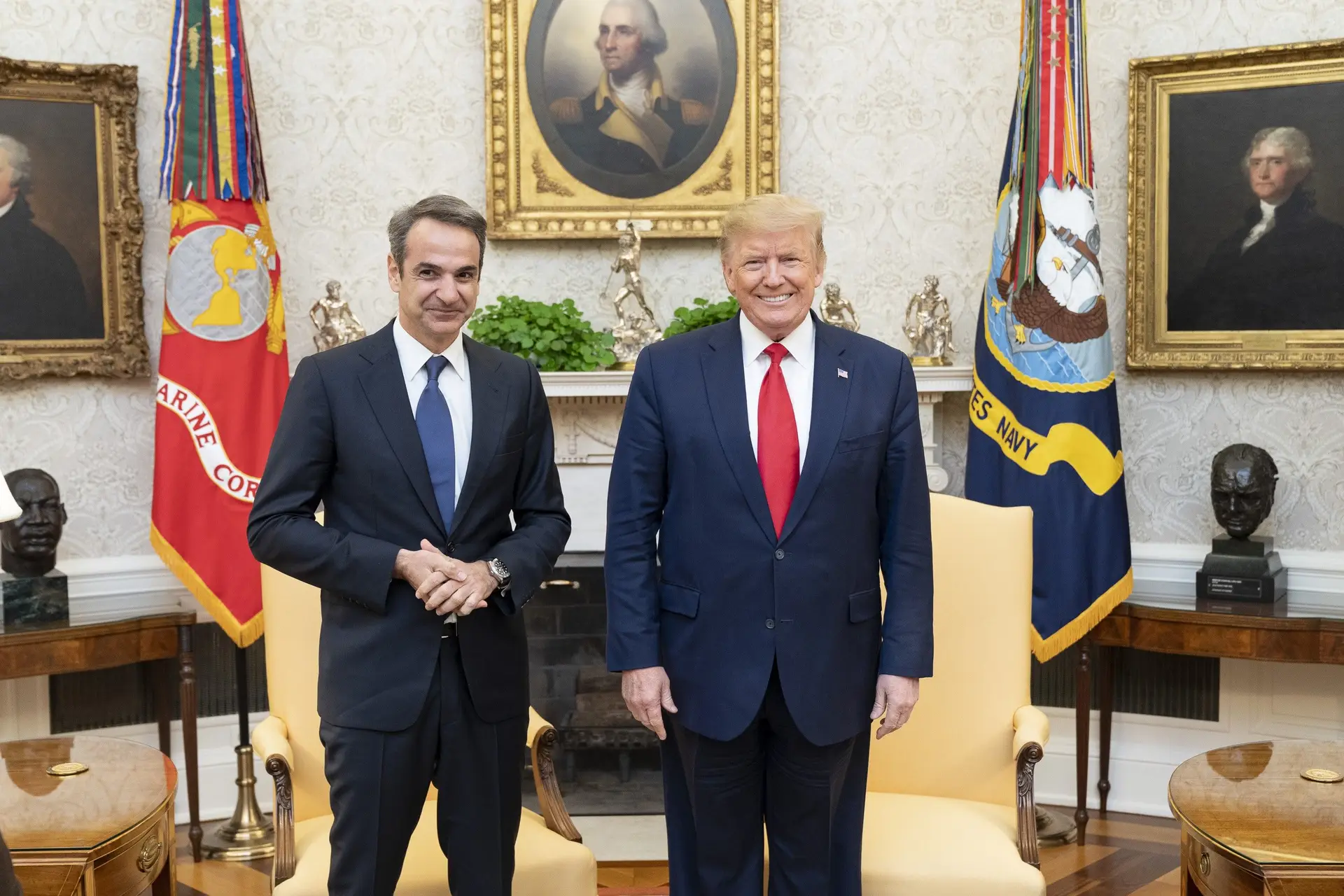 Kyriakos Mitsotakis, primeiro-ministro grego, e Donald Trump, Presidente dos Estados Unidos, na Casa Branca