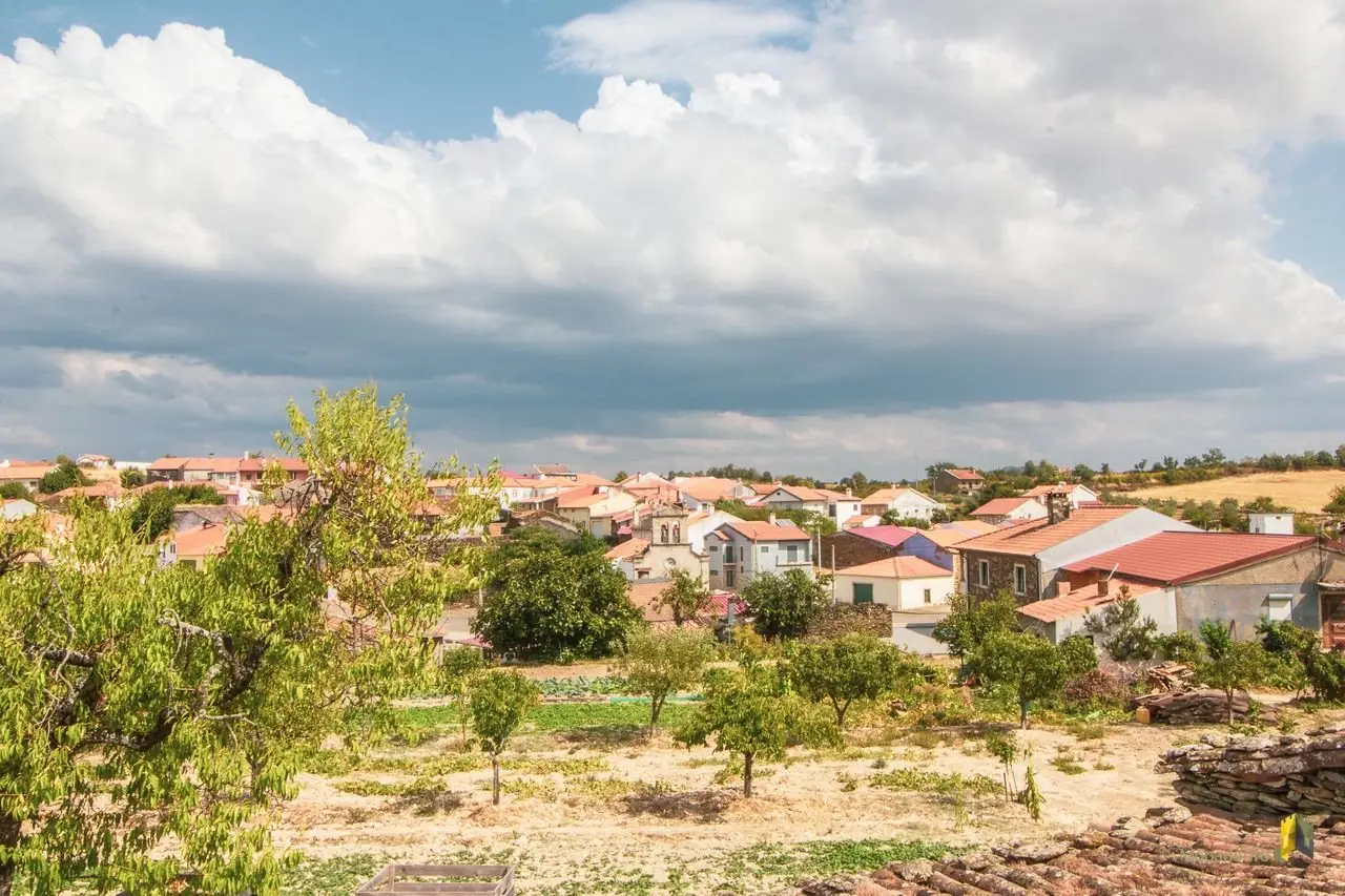 Aldeia de Vale da Madre, em Mogadouro