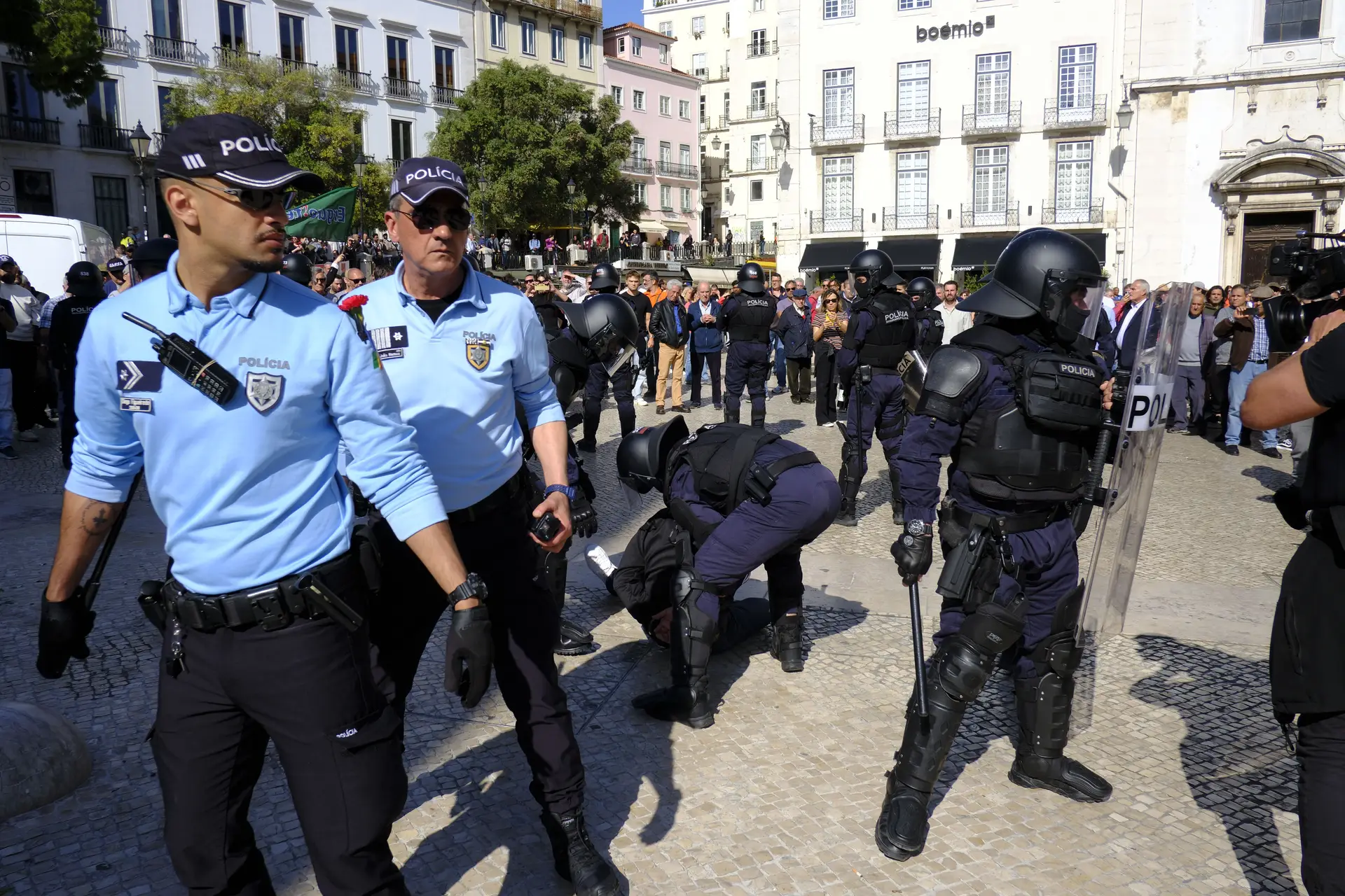 Momento da detenção de Mário Machado pela PSP