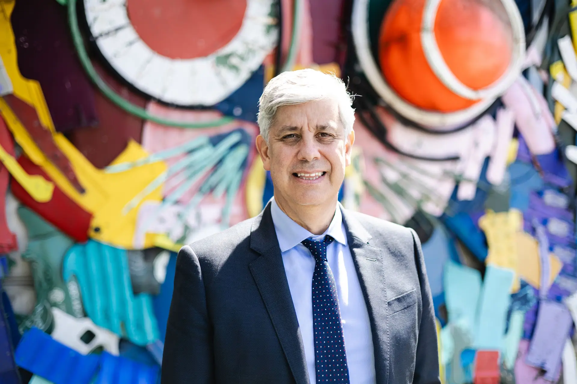 "Custou muito aos portugueses conseguir um quadro de credibilidade e estabilidade, não queremos voltar atrás", avisa Centeno