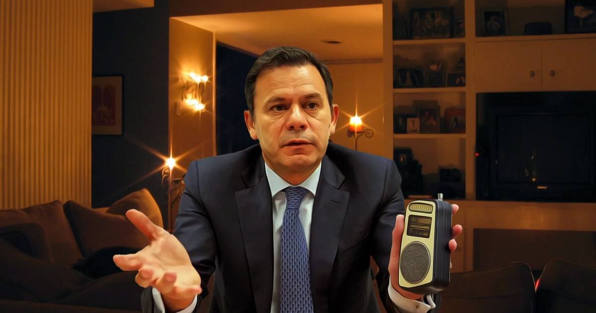 O apagão, o resgate da luz e as eleições ao rádio de pilhas