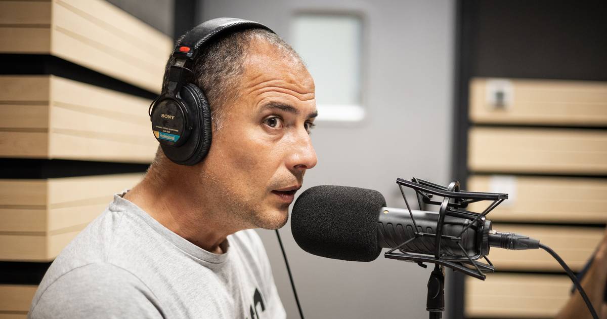 Ricardo Araújo Pereira: "No outro dia disse às minhas filhas 'Não percebo isto do Bad Bunny, o reggaeton sempre foi péssimo'. Responde uma 'É reggaeton perreo, é pior ainda'. Mas ela gosta!"