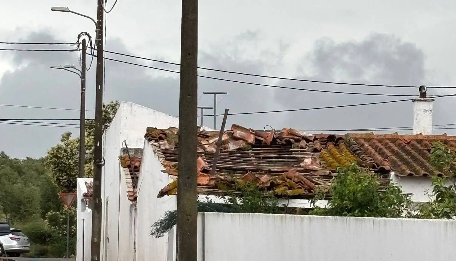 Mau tempo: ventos fortes provocam danos em telhados e infraestruturas em Beja (COM VÍDEO)