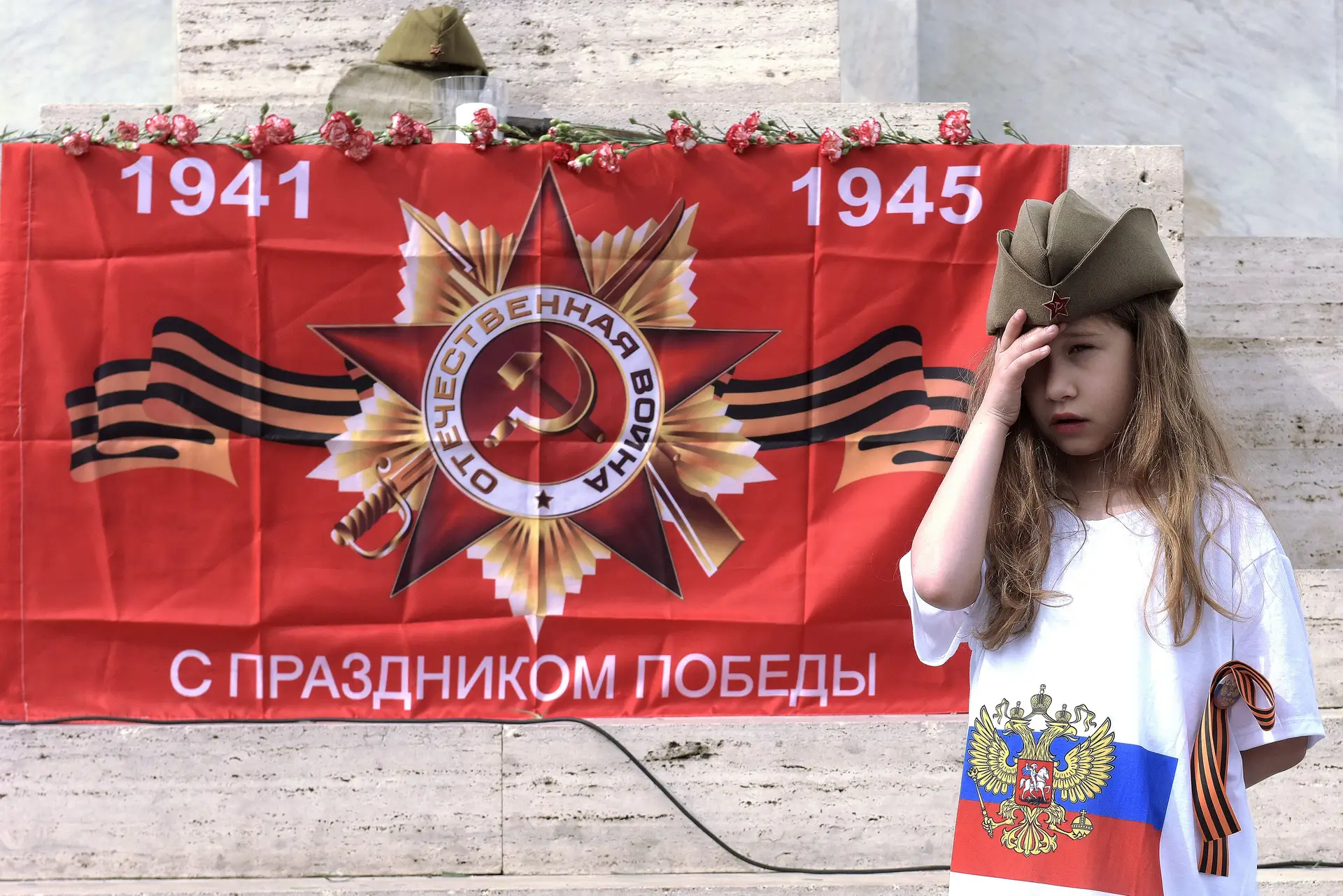 Todos os anos, o dia 9 de maio é celebrado na Rússia como o dia em que o exército soviético derrotou a Alemanha nazi. O cessar-fogo que Putin propõe é para evitar problemas durante este dia
