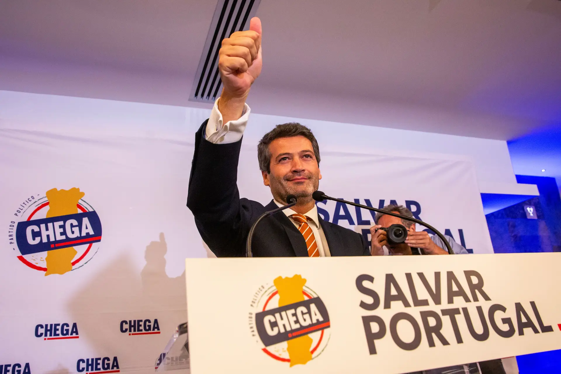 “Vou ser autoritário”: Ventura endurece discurso, cita Javier Milei e promete “revolução democrática”