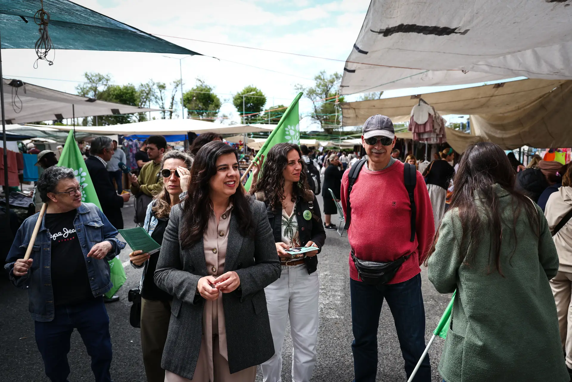 PAN foi à feira de Espinho apelar ao voto para eleger grupo parlamentar