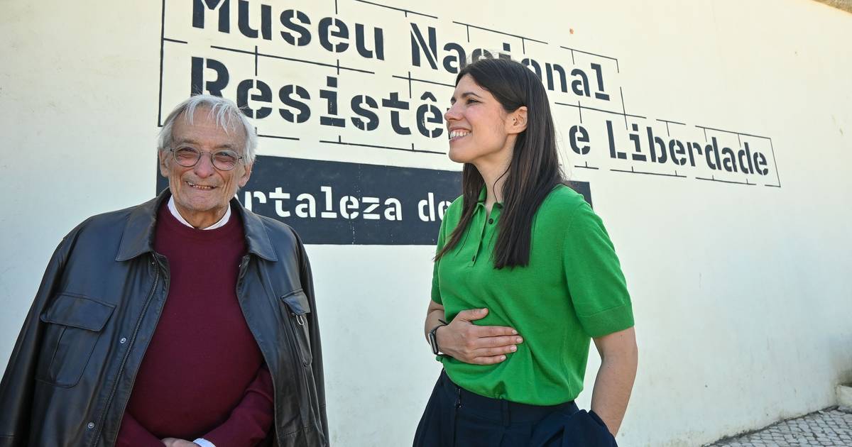 “Não queremos que isto volte”: Mortágua e Rosas visitam Forte de Peniche para defender luta contra “neofascismo”