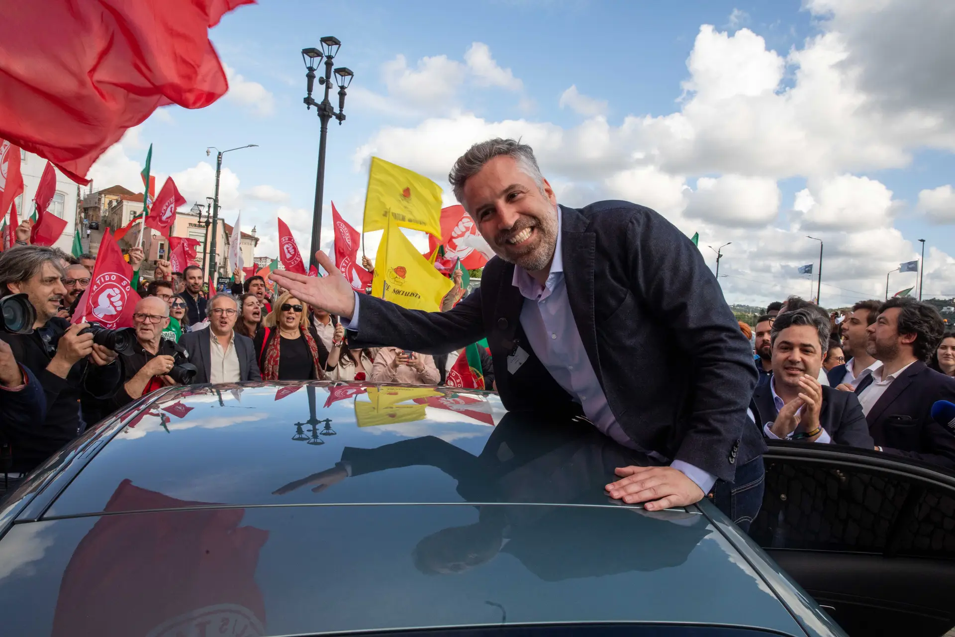 À caça do centro, Pedro Nuno explora relação entre Rui Rocha e Montenegro