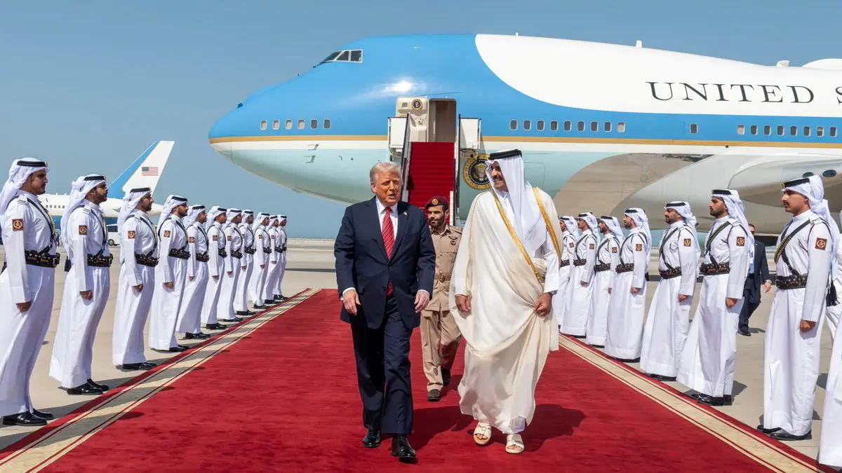 Oferta de avião do Catar a Trump serve para “comprar acesso e influência” e levanta dúvidas constitucionais