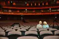 No escurinho do cinema? Nem por isso