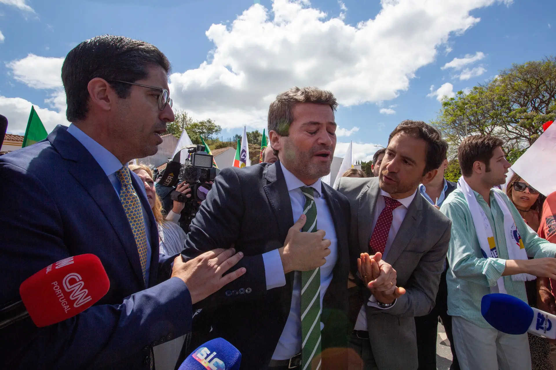 André Ventura já teve alta e confirma espasmo esofágico: “Sinto-me melhor. Infelizmente terei de parar”