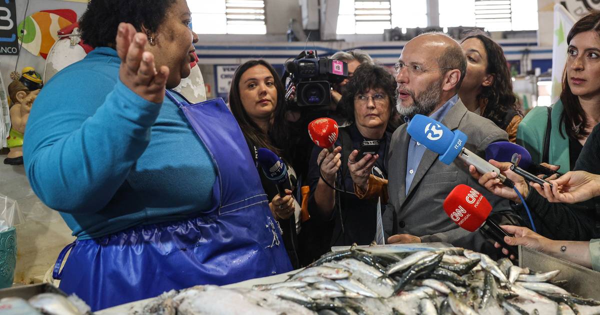 Livre avisa para o perigo de crise e para o “risco de se repetir as más lições” da troika