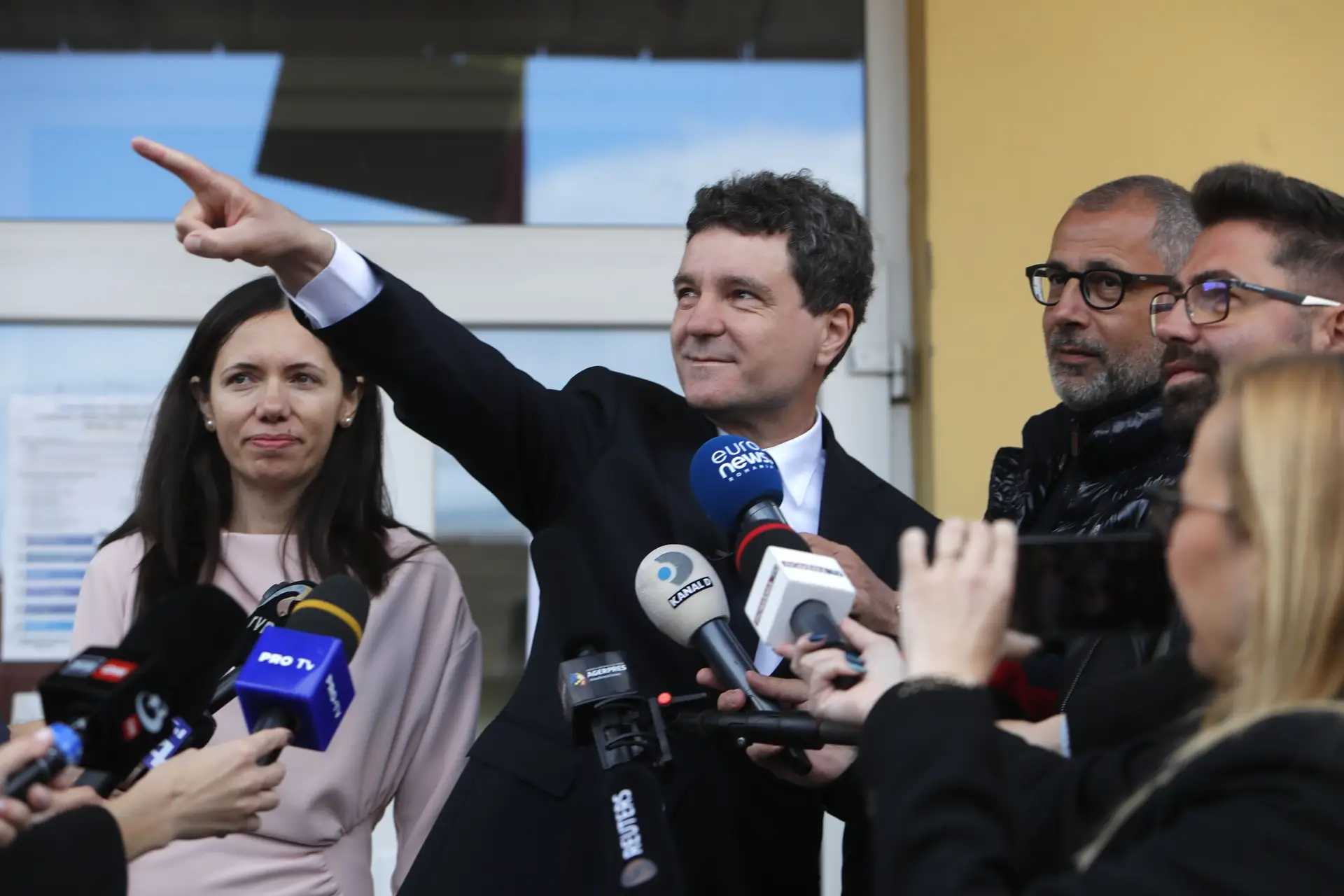 Nicusor Dan, autarca de Bucareste e candidato independente às eleições presidenciais da Roménia