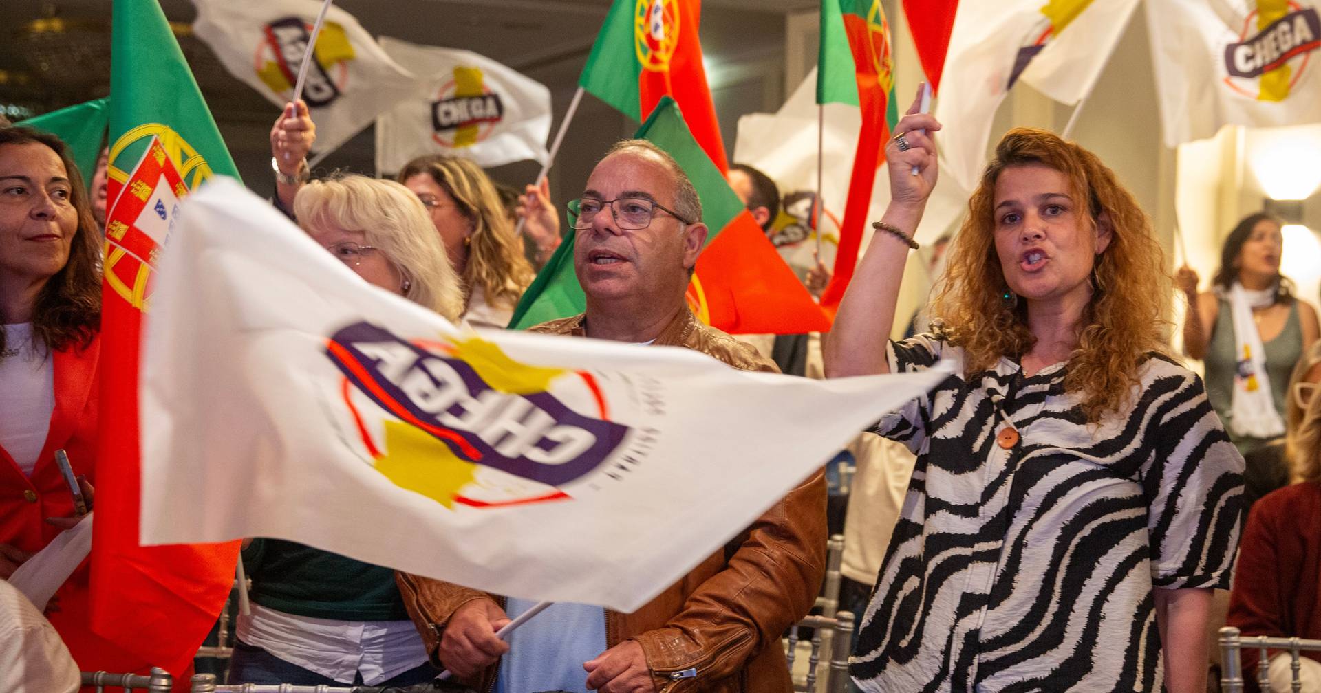 “Novos Rostos do Chega: Jovens Controversos, Incluindo Assessor que Celebrava Morte de Odair Moniz!” #ÚltimasNotícias #Portugal