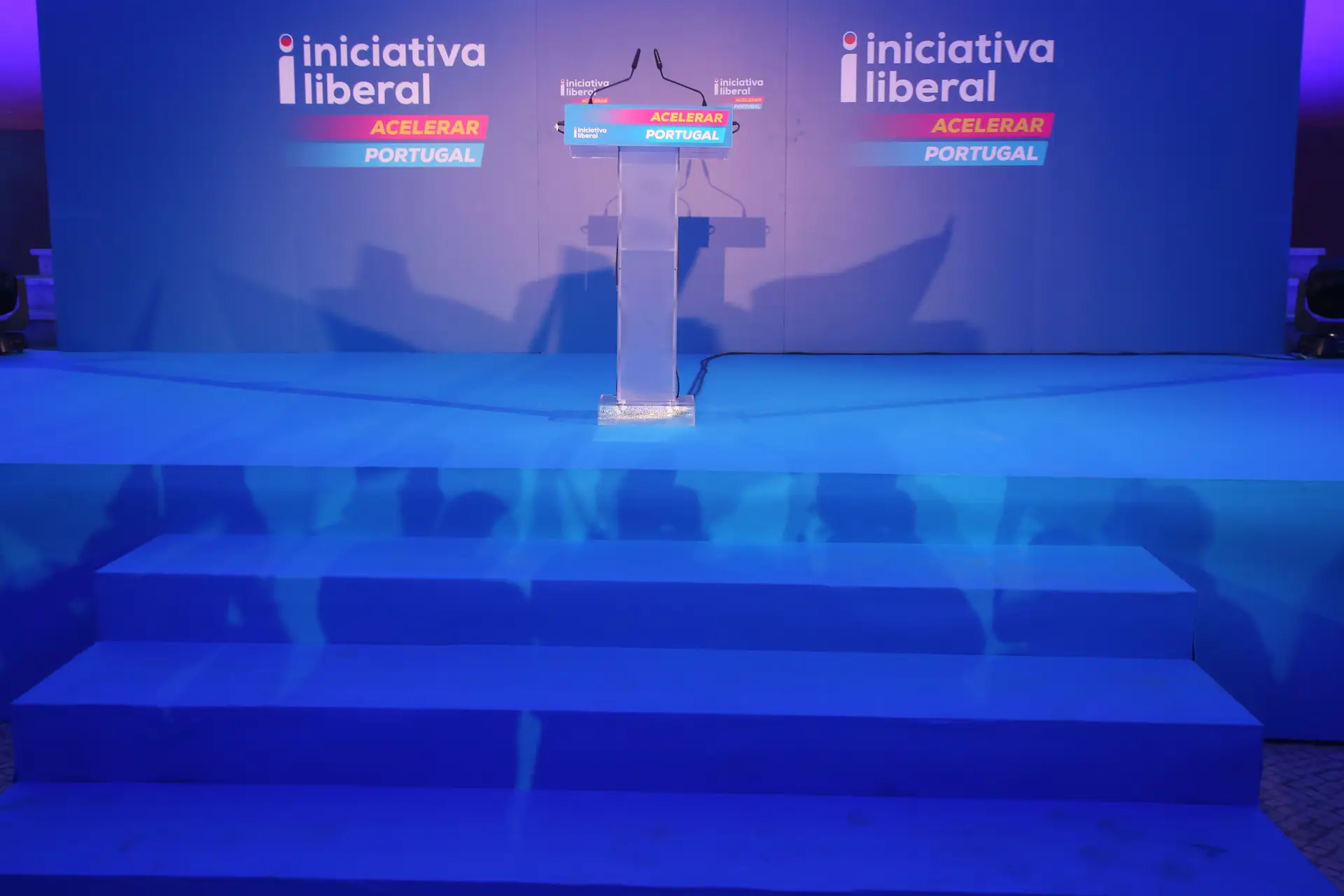 Vices da Iniciativa Liberal recusam assumir liderança do partido após saída de Rui Rocha