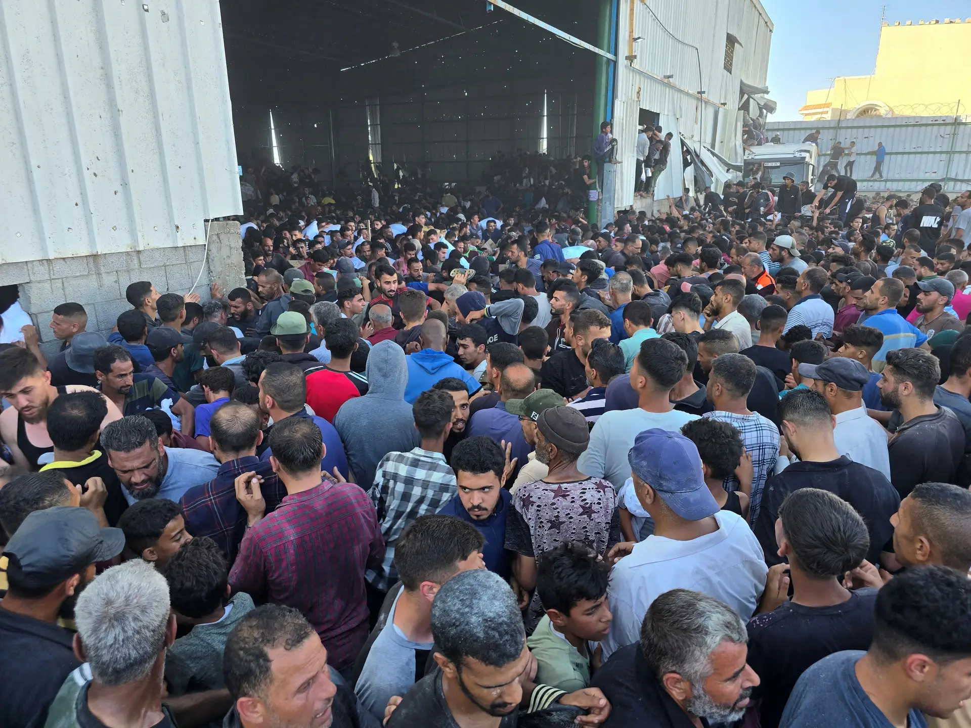 Centro de distribuição de alimentos em Gaza