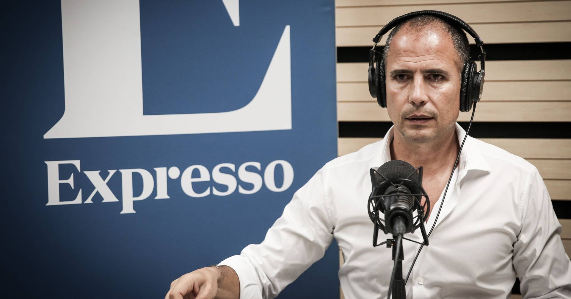 "Ricardo Araújo Pereira em Polémica: ‘Oito Anos de Prisão por Piadas? Um Absurdo Sem Tamanho!’" #ÚltimasNotícias #Portugal "Ricardo Araújo Pereira em Polémica: ‘Oito Anos de Prisão por Piadas? Um Absurdo Sem Tamanho!’" #ÚltimasNotícias #Portugal