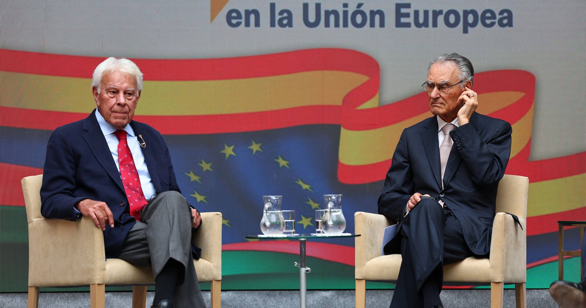 “Cavaco Silva Aposta: Portugal Tem Governo Sólido para os Próximos Quatro Anos!” #ÚltimasNotícias #Portugal