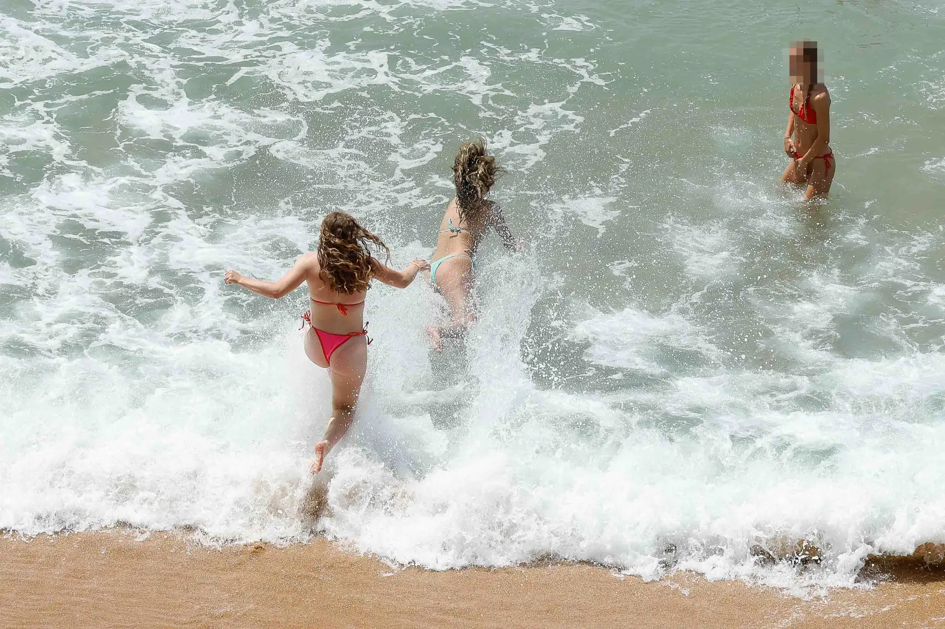 Altas temperaturas vão chegar a Portugal Continental a partir desta sexta-feira, prolongando-se por toda a semana