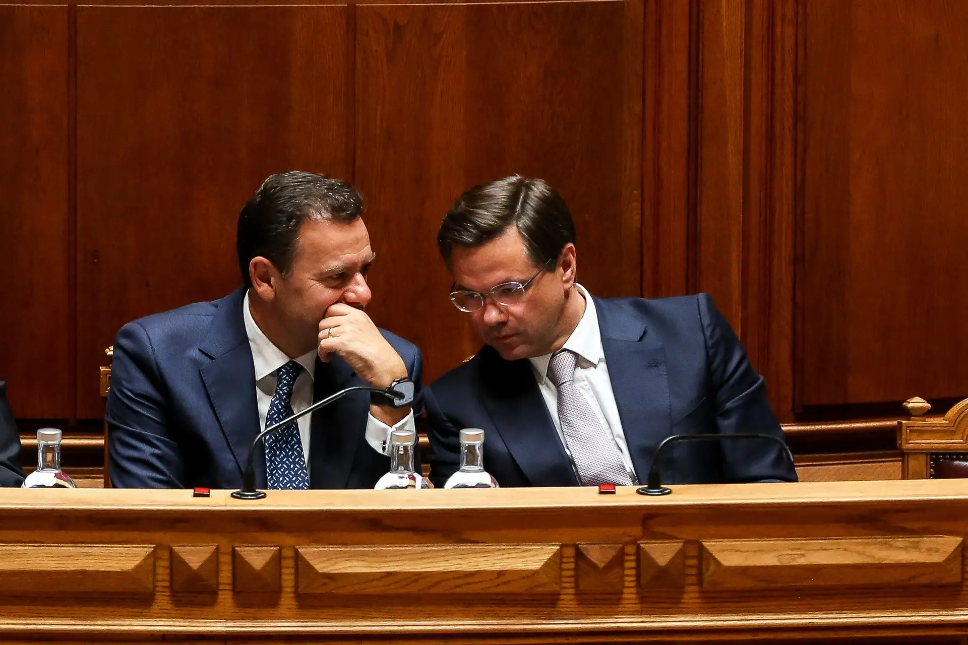 Luís Montenegro e Gonçalo Matias no Parlamento
