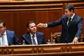 Montenegro plana no meio, para a direita