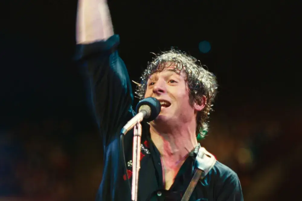 Jeremy Allen White no papel de Bruce Springsteen em “Deliver Me From Nowhere”