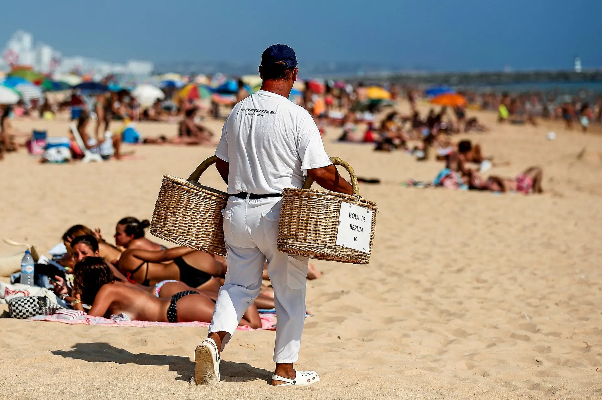 Conseguindo a redução do IRS em agosto, haverá mais salário para gastar durante as férias