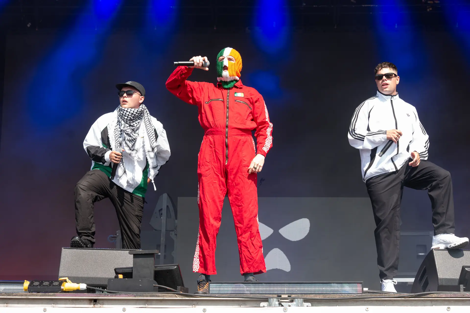 Polícia britânica vai investigar concertos de Kneecap e Bob Vylan no festival de Glastonbury