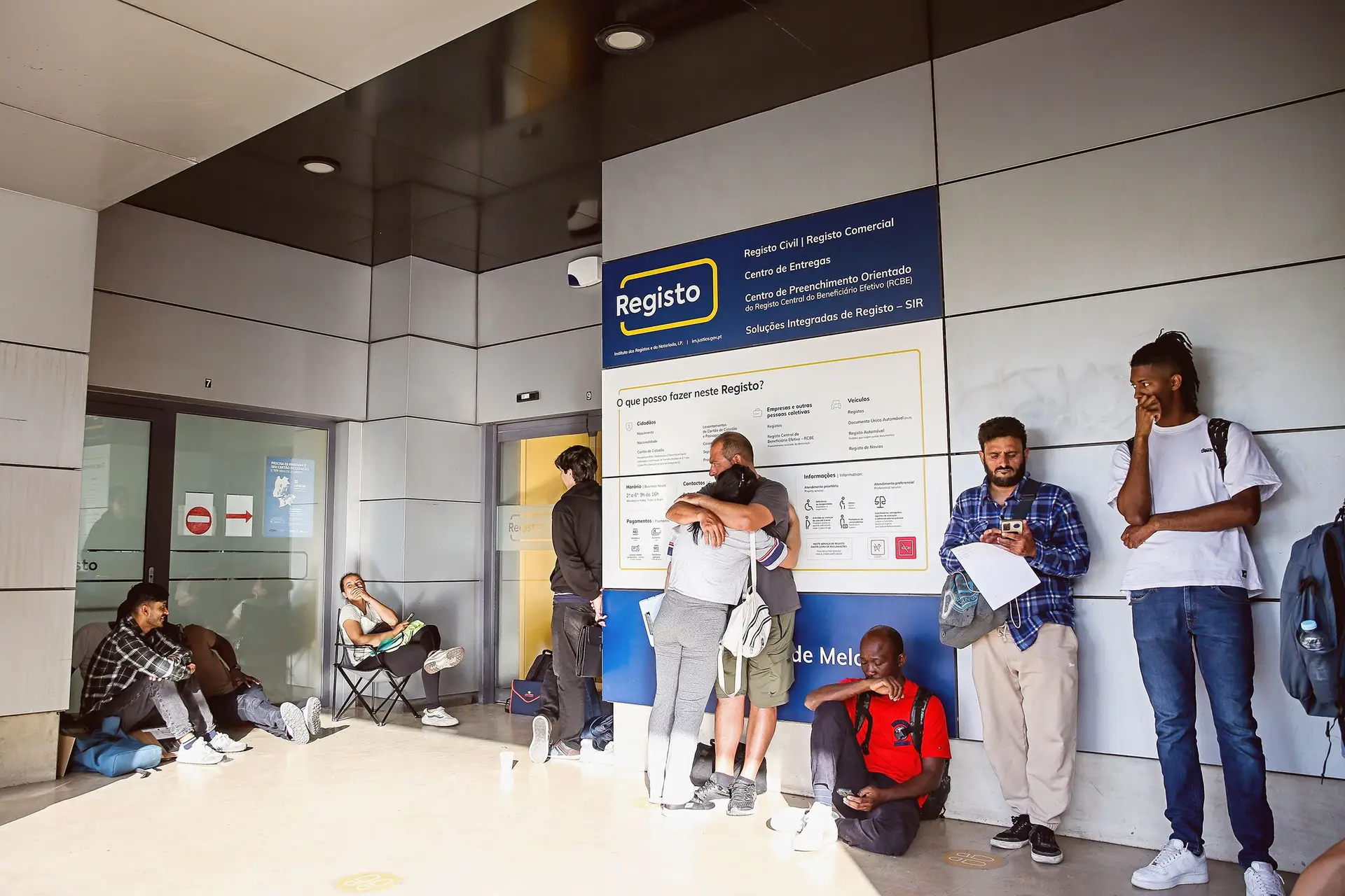 Depois de anunciadas as propostas do Governo aumentaram as filas à porta das conservatórias e registos civis