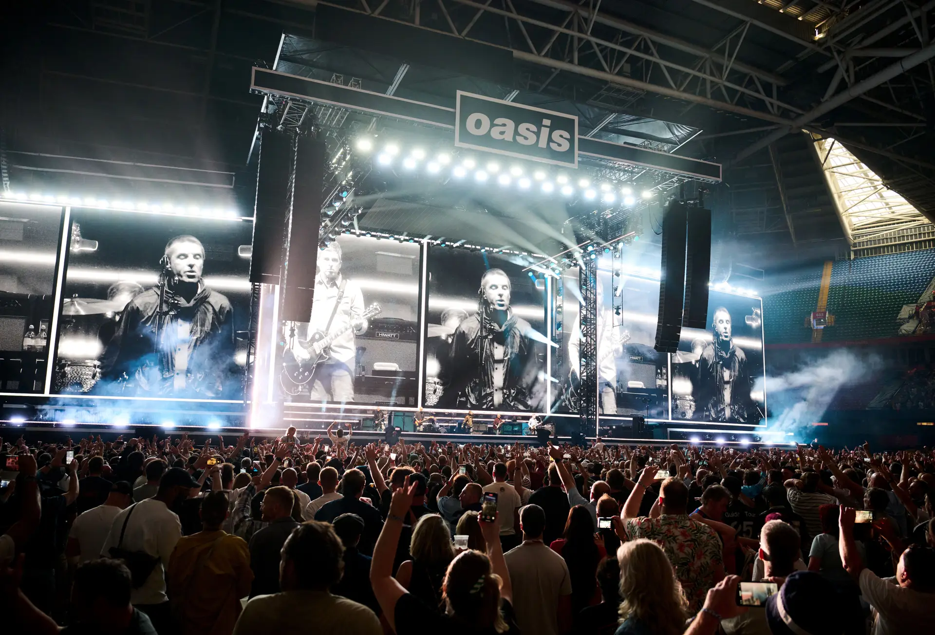 Oasis ao vivo em Cardiff (Inglaterra), 4 de julho de 2025