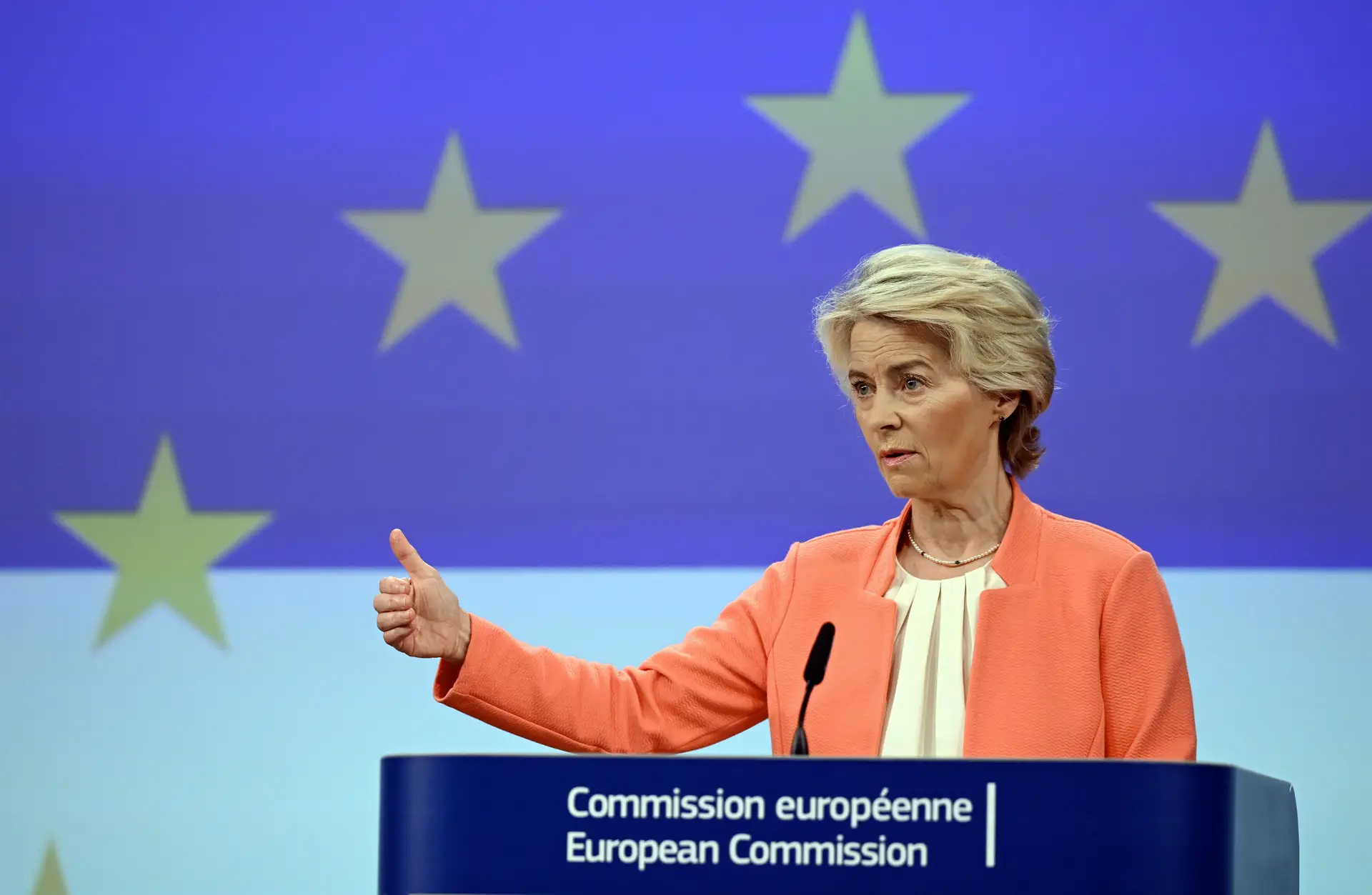 Tarifas de Trump sobre UE: Comissão Europeia insiste na via do diálogo ao mesmo tempo que procura outros parceiros