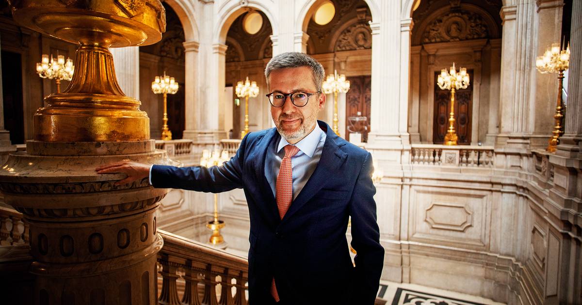 Executivo de Moedas pode estar de novo irregular: PS ameaça não votar propostas esta quarta-feira