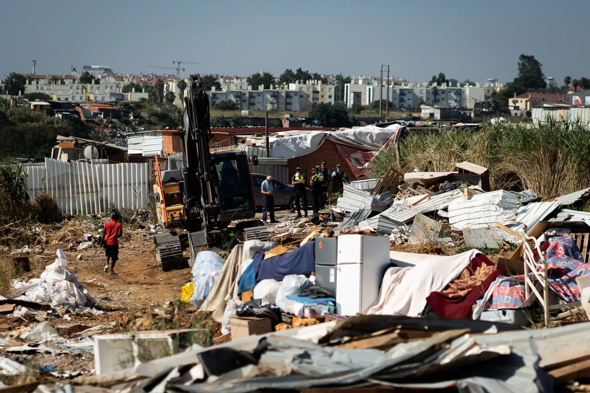 Vida Justa garante que encaminha pessoas para “serviços da Câmara” e que “não está a favor” de construções ilegais