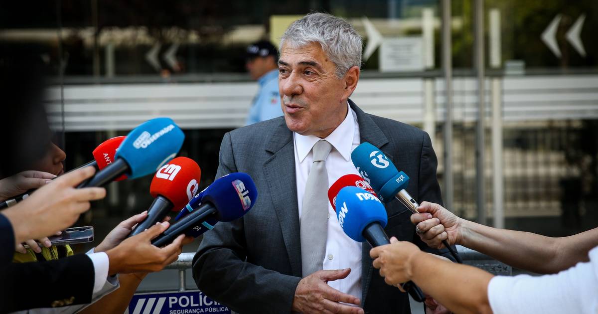 Operação Marquês: julgamento suspenso por 10 dias depois de José Sócrates nomear nova advogada