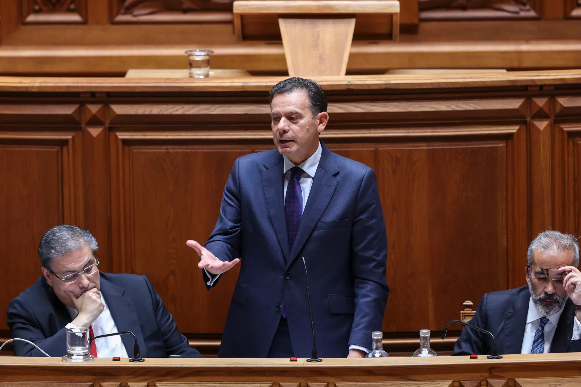 Montenegro admite que "decisão do Governo pode ser reconduzir o atual governador" do Banco de Portugal: "Centeno reúne todos os requisitos"
