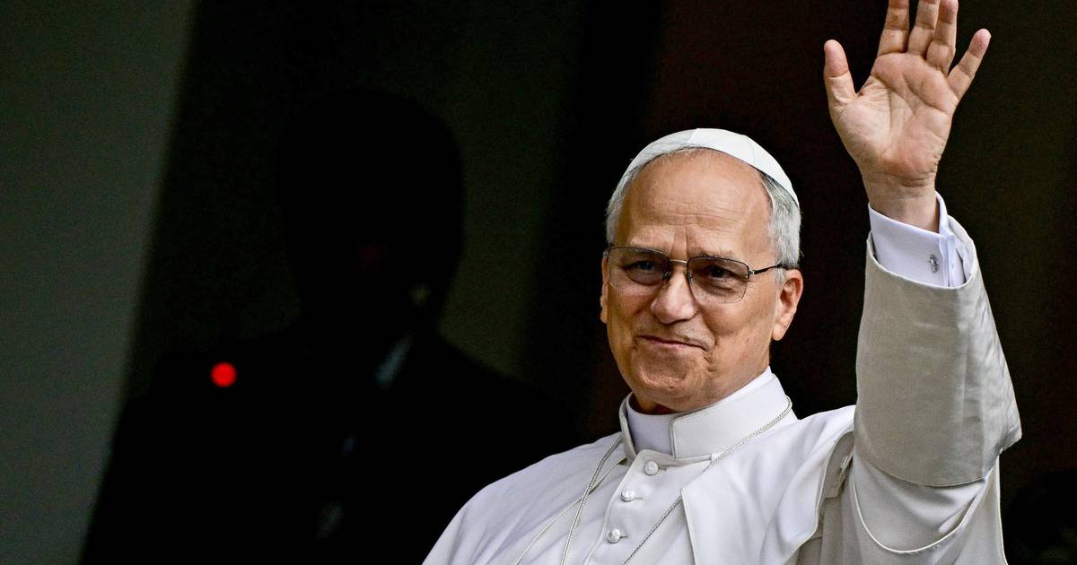 Papa Leão XIV revoga decisões financeiras controversas de Francisco