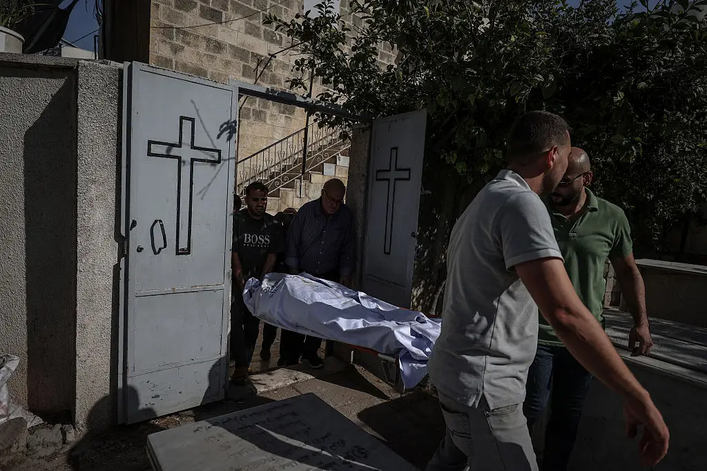 O ataque israelita que atingiu a única igreja católica de Gaza provocou três mortos
