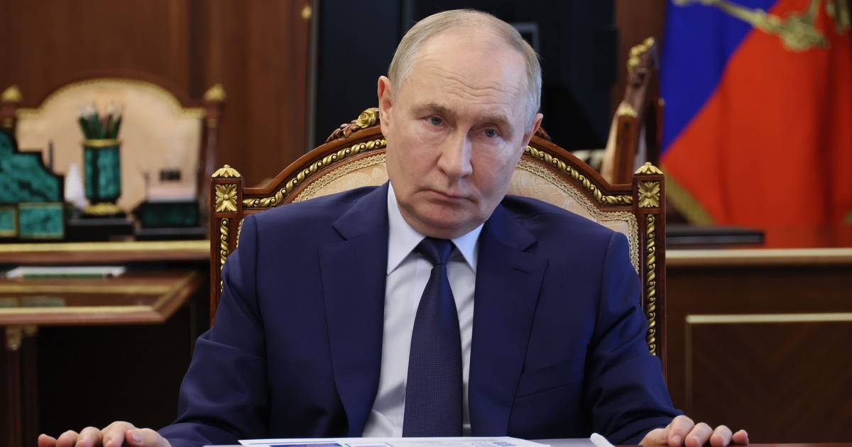 União Europeia aprova 18.º pacote de sanções à Rússia, “um dos maiores”